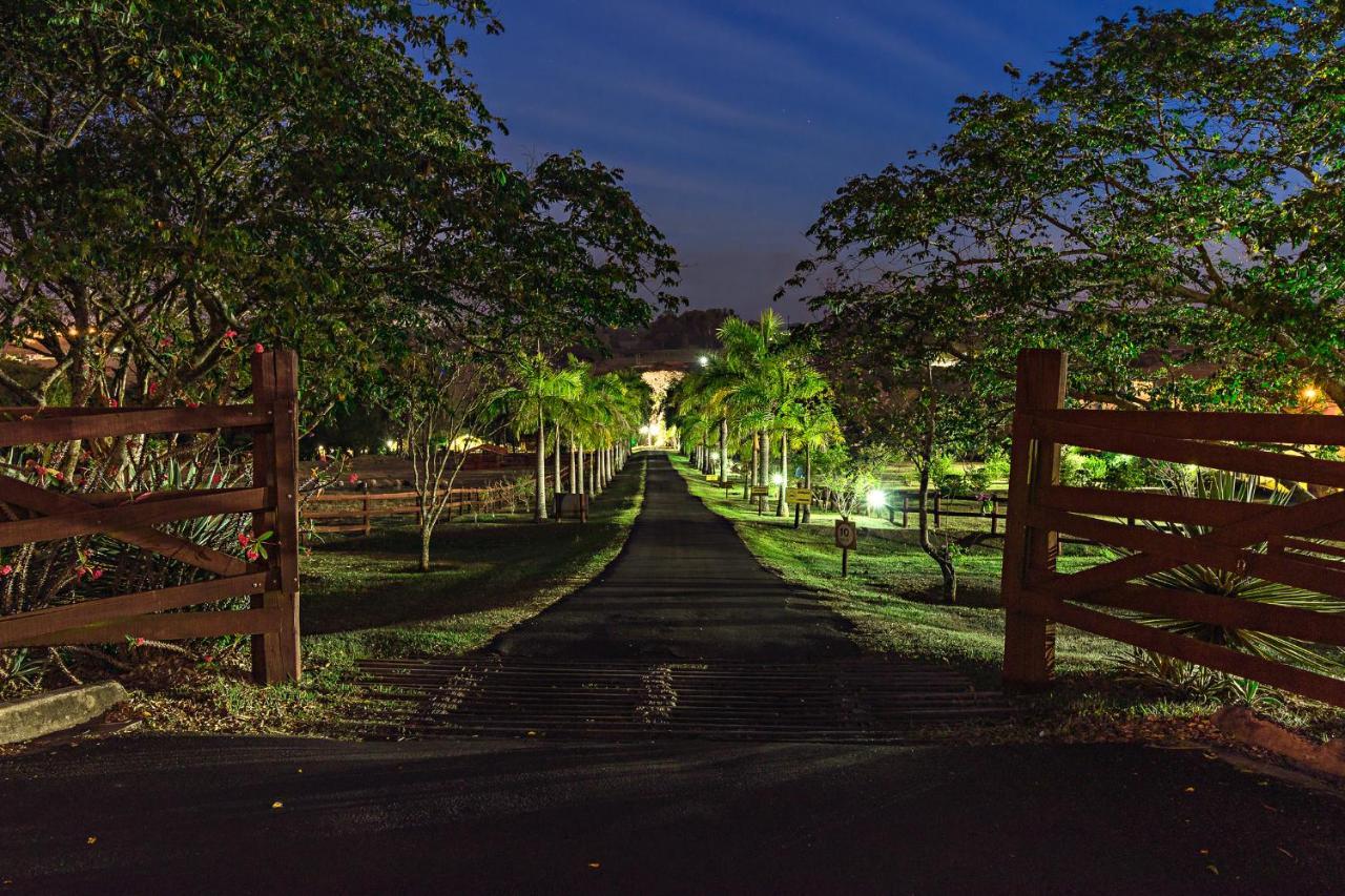 Hotel Fazenda Jacaúna Brotas Exterior foto